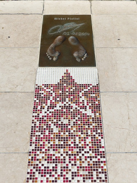 并通过赛事 并通过赛事